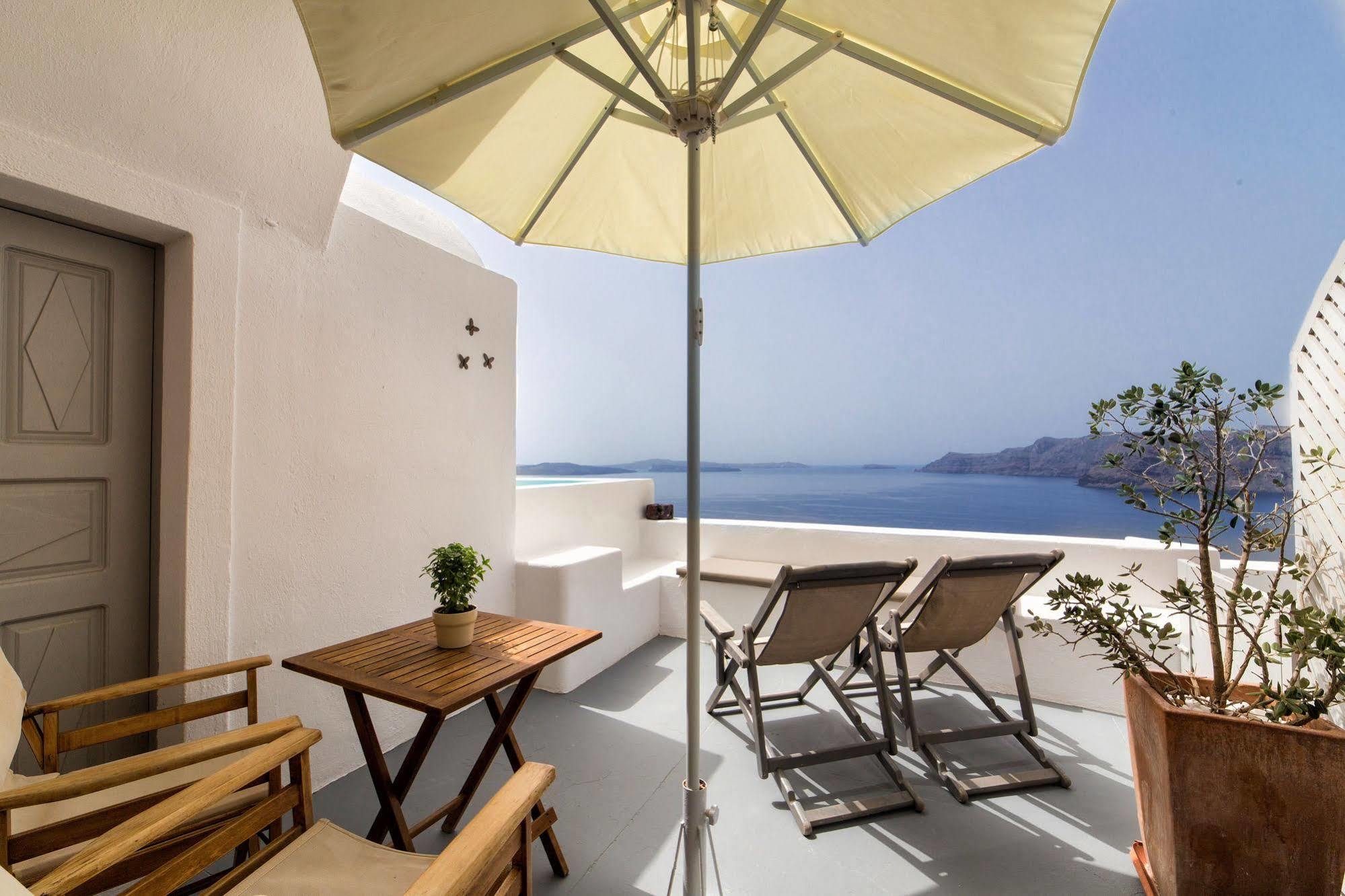 Liakada Oia Suites Dış mekan fotoğraf