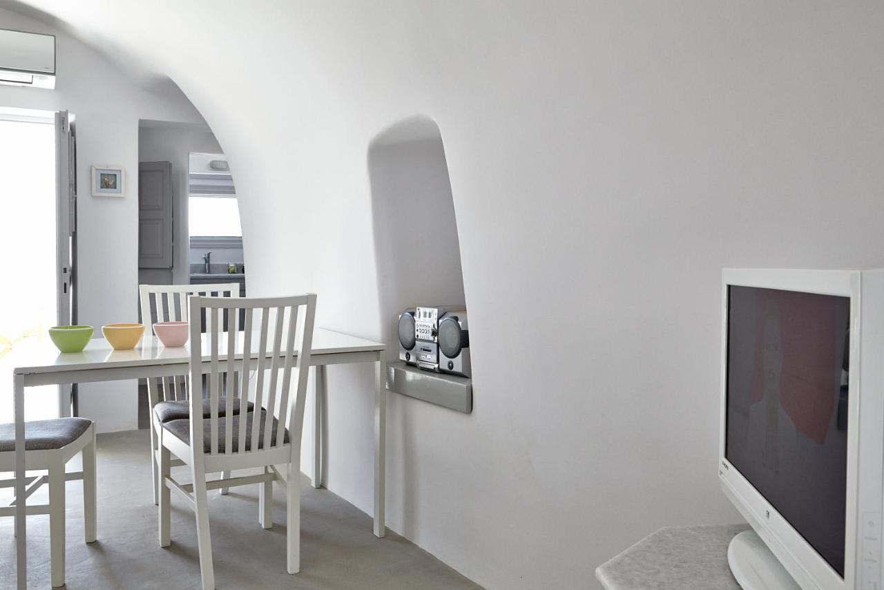 Liakada Oia Suites Dış mekan fotoğraf